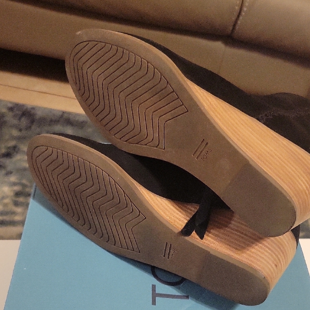 TOMS Black Suede Wedge Boots - Picture 4 of 4